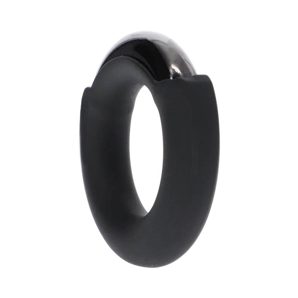 Fort Troff Pinch Zero Ring Black with Magno Lock and extra-wide opening, made of body-safe silicone and metal, provides comfortable fit.